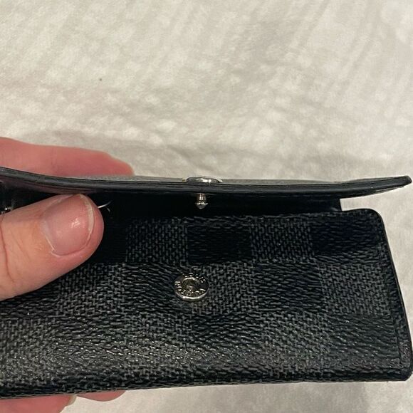 Louis Vuitton Damier Black Multicles 6 Key Case Holder LV Box Key Holder - Picture 5 of 11